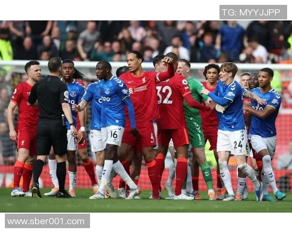 2020年埃弗顿对阵利物浦精彩比赛录像回顾与分析